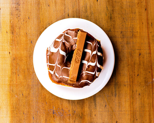 Donut Premium KitKat